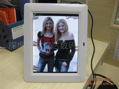 數(shù)碼相框-工廠銷(xiāo)售7寸高清數(shù)字屏數(shù)碼相框/廣告機(jī)/電子相冊(cè)/MP3/MP4功能-.
